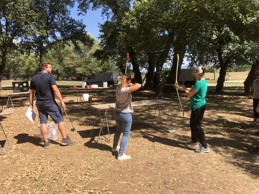 Participants à un atelier d’adresse en plein air